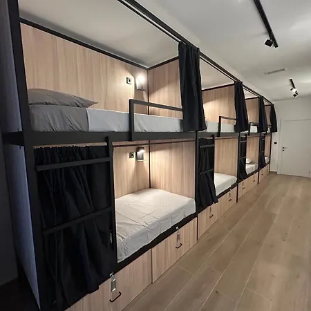 Hostel Alma One